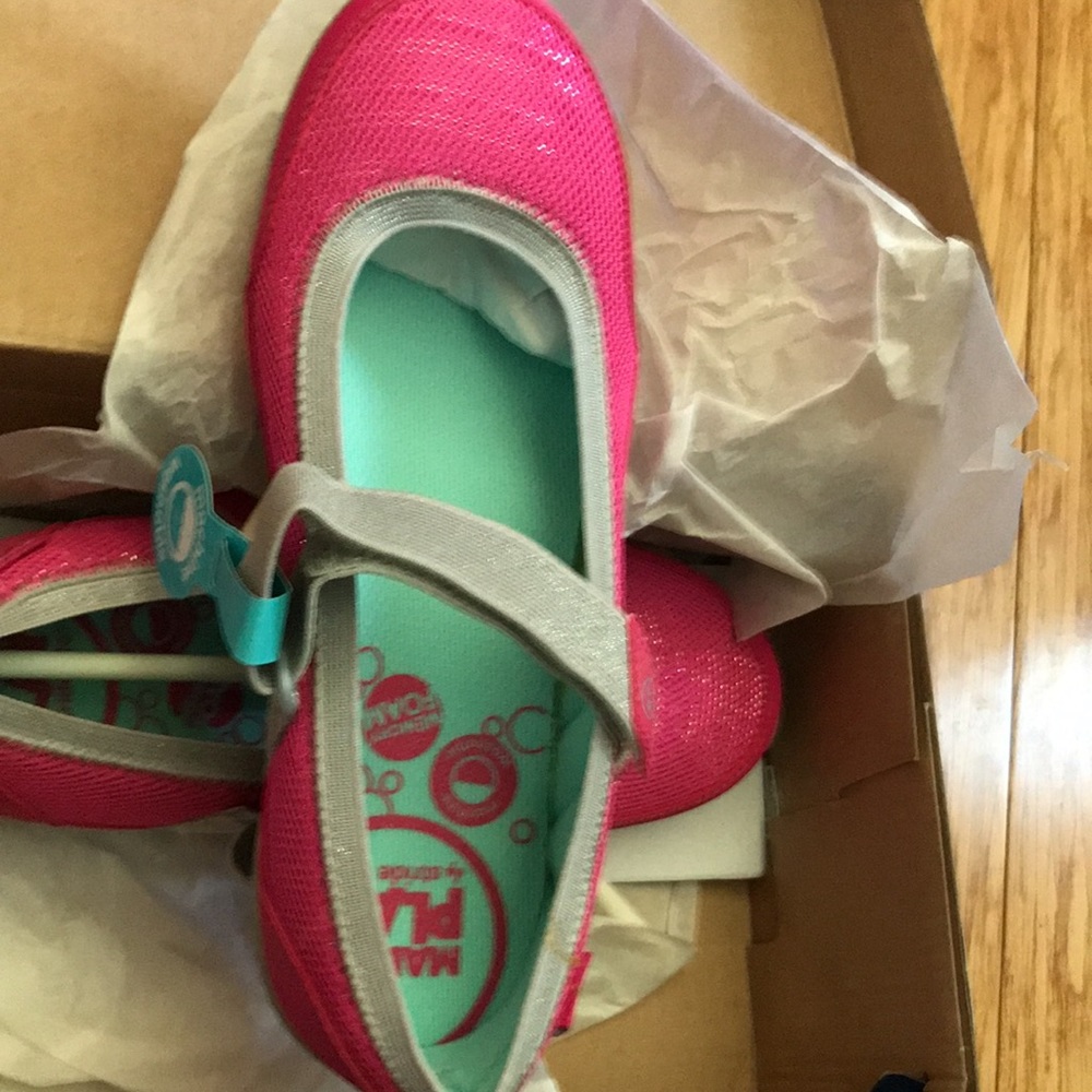Brand New Stride Rite girls Mary Janes shoes size 2 M pink